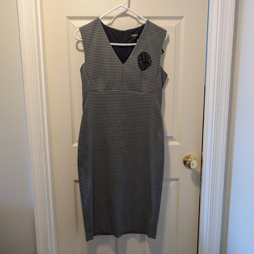 DKNY Size 8 Black and White Houndstooth Dress